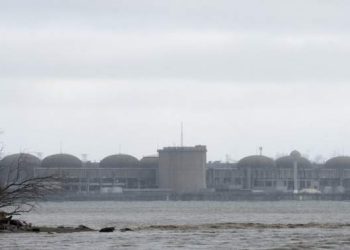 Alberta county divided over proposed nuclear plant