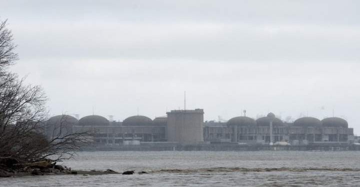 Alberta county divided over proposed nuclear plant