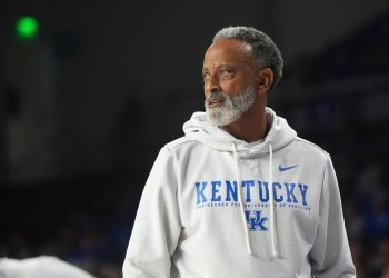 Roundup: No. 14 Michigan throttles No. 18 Notre Dame in Detroit