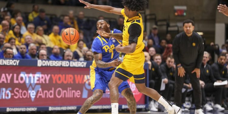 West Virginia downs Pitt 71-49 in Backyard Brawl
