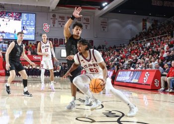 No. 13 St. John’s scores 54 second points in win over William & Mary
