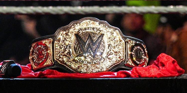 Two-time World Heavyweight Champion officially announces that he’s returning on WWE RAW
