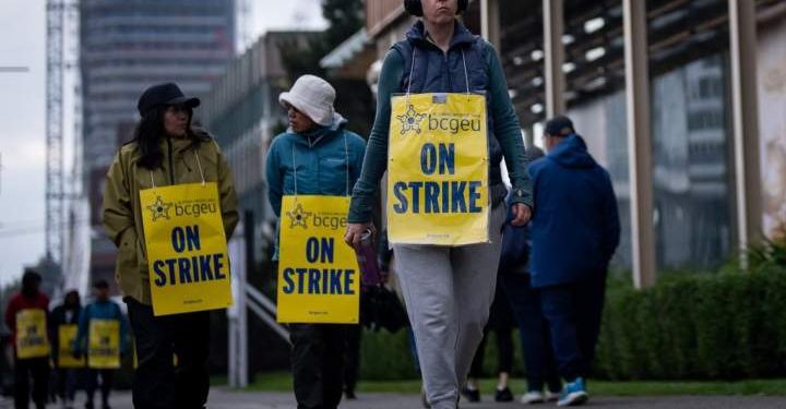 BCGEU members vote 89 per cent in favour of deal to end strike