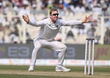 Ravindra Jadeja gets outsmarted by Simon Harmer on 27 in IND vs SA 2025 1st Test [Watch]