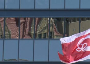 Council quashes debate on banning national flag-raising ceremonies at Calgary city hall – Calgary