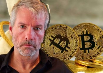 MSTR Stock Slips Below BTC