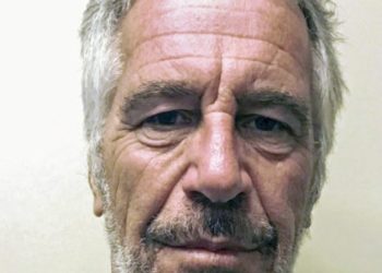 Trump responds to appearance in new Epstein emails by pushing DOJ probe of Clinton, Larry Summers, Reid Hoffman