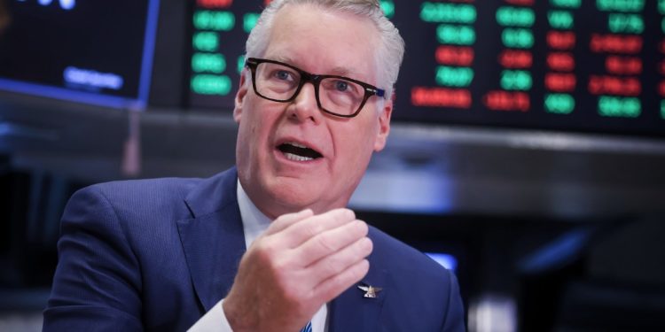 Delta CEO slams ‘inexcusable’ shutdown that led to canceled flights and workers doing high-stress jobs without pay