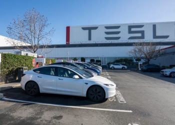 Tesla Wants To Shift Away From China-Made Components For US Cars: Report – Tesla (NASDAQ:TSLA)