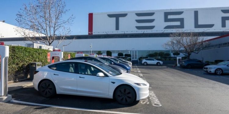 Tesla Wants To Shift Away From China-Made Components For US Cars: Report – Tesla (NASDAQ:TSLA)