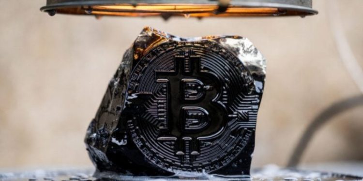 BlackRock’s IBIT offloads $463M in Bitcoin, largest outflow on record