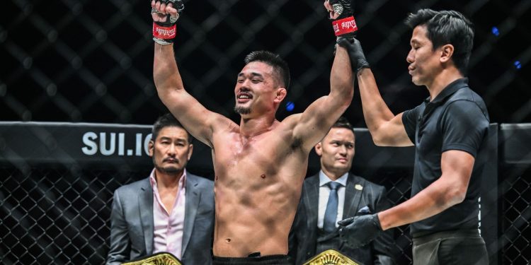 Two-division champ Christian Lee reaffirms greatness in surgical destruction of challenger Alibeg Rasulov