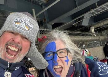Quebecers descend on Winnipeg for Grey Cup — unwashed jerseys in tow