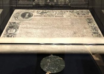 Two of Canada’s wealthiest families have teamed up to make $18M bid for Hudson’s Bay – National