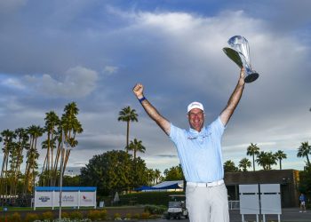 How much did each golfer win from the $3M purse?