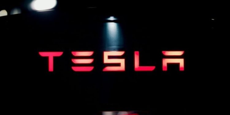 Tesla stock extends losses pre-market as selling pressure accelerates