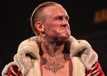 Ilja Dragunov reacts to huge revelation by 43-year-old female star