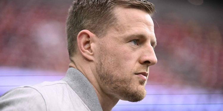 J.J. Watt Raves About Bucs WR