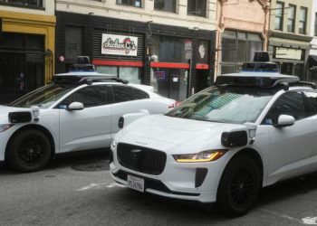 Woman gives birth in Waymo self-driving taxi on way to hospital – National