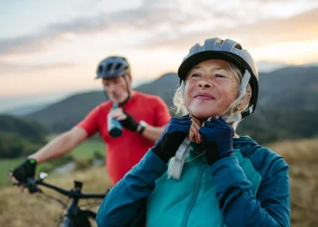 9 Daily Habits of Financially Fit Older Adults