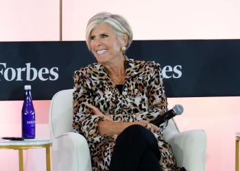 Suze Orman’s 2 Finance Rules to Follow (and 2 to Rethink)