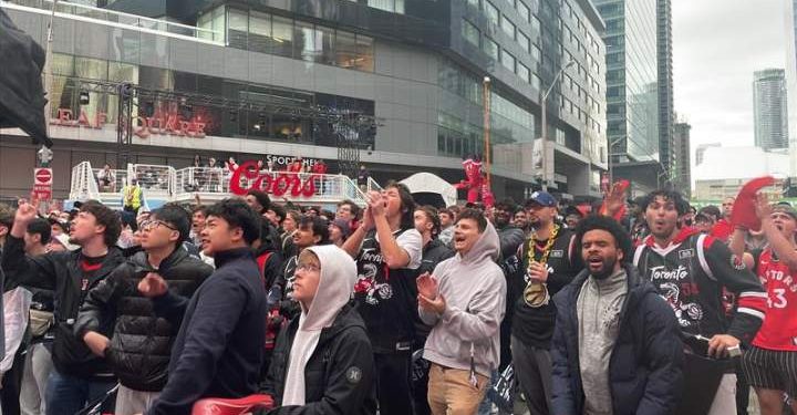 Raptors fall to Cavaliers in Game 1 as Toronto returns to playoffs