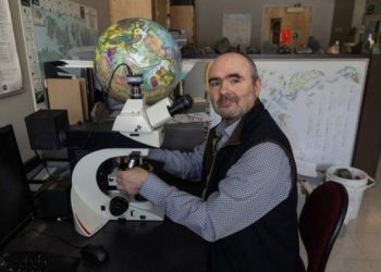 ‘The most lasting legacy:’ Famed Alberta mantle geochemist namesake of new mineral