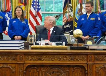 Canadian Jeremy Hansen joins Artemis II crew, meets Trump at White House – National