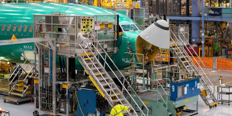 China deal paradox: Why Boeing tripped on big new plane order